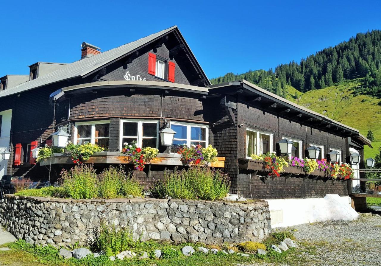 Gasthof Auerhahn Лех ам Алберг Екстериор снимка